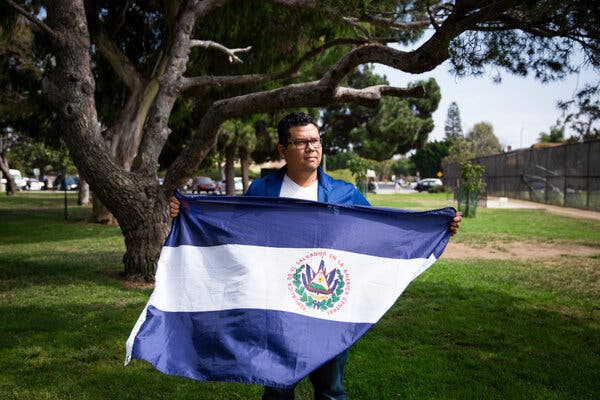 El Salvador Makes BTC Payments Voluntary in $1.4B IMF Loan Deal