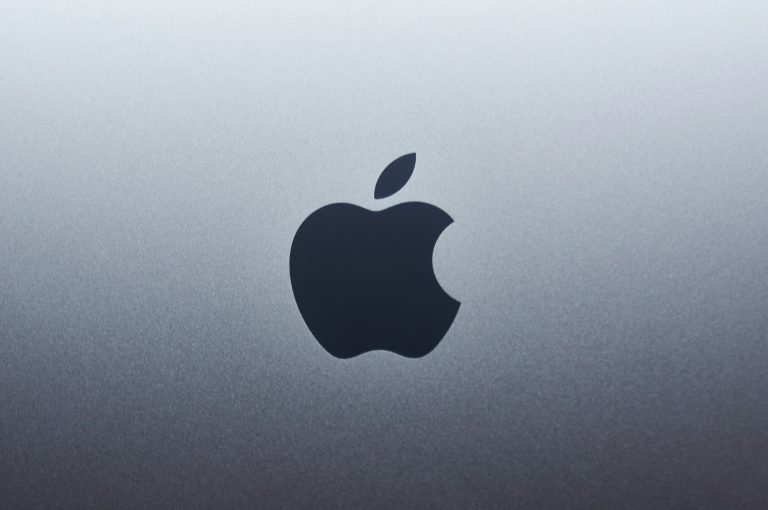 USDC Embraces Tap-and-Go Payments as Apple Opens Up NFC