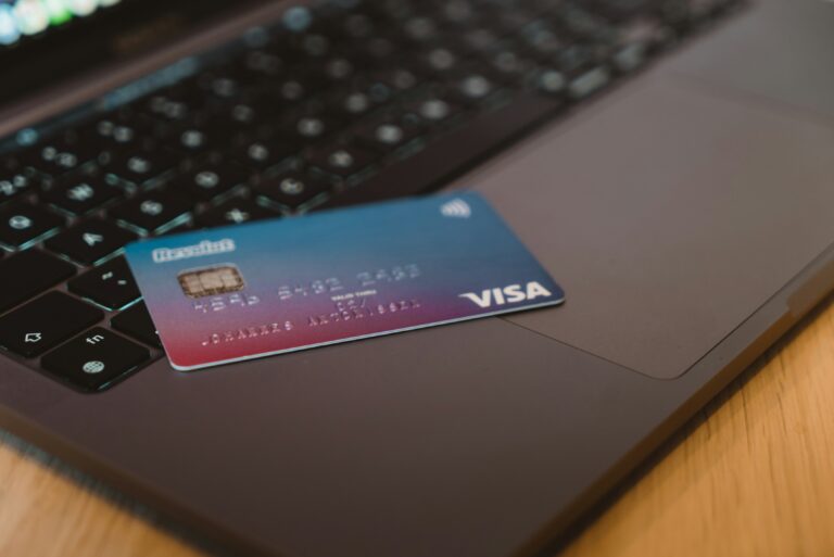 Visa and Stripe Expand Stablecoin Cards to 100+ Nations