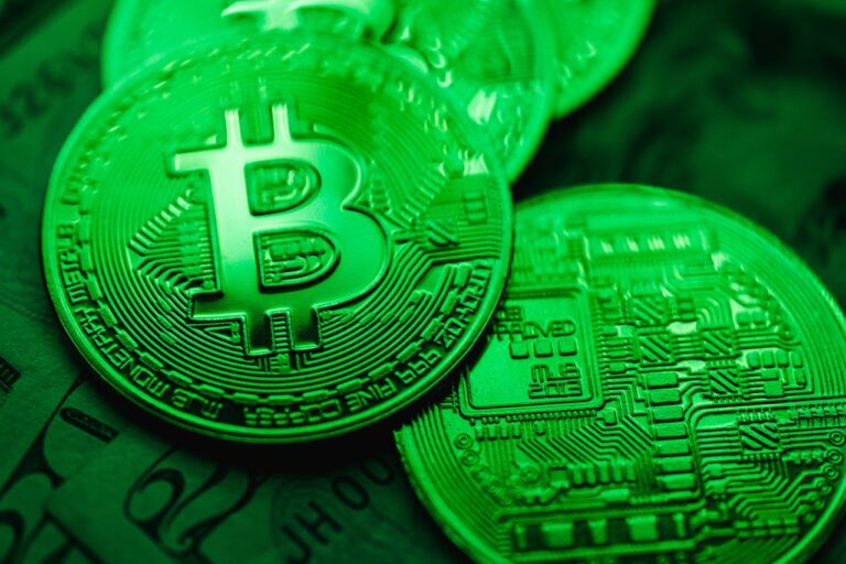 Bitcoin Whales Load 40X Shorts Ahead of Trump News