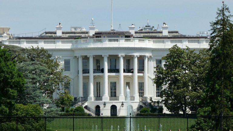 Banks push back on White House stablecoin study